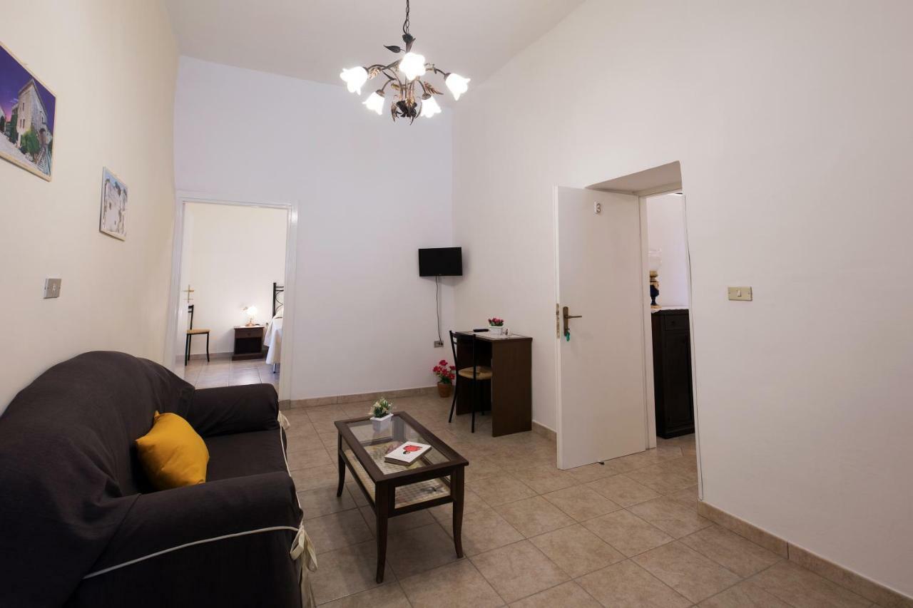 Antico Rifugio Bed & Breakfast กาโรวิญโญ ภายนอก รูปภาพ